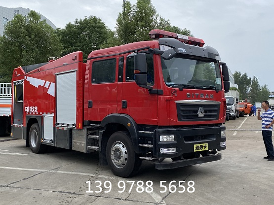 汕德卡7噸泡沫消防車(國(guó)六)