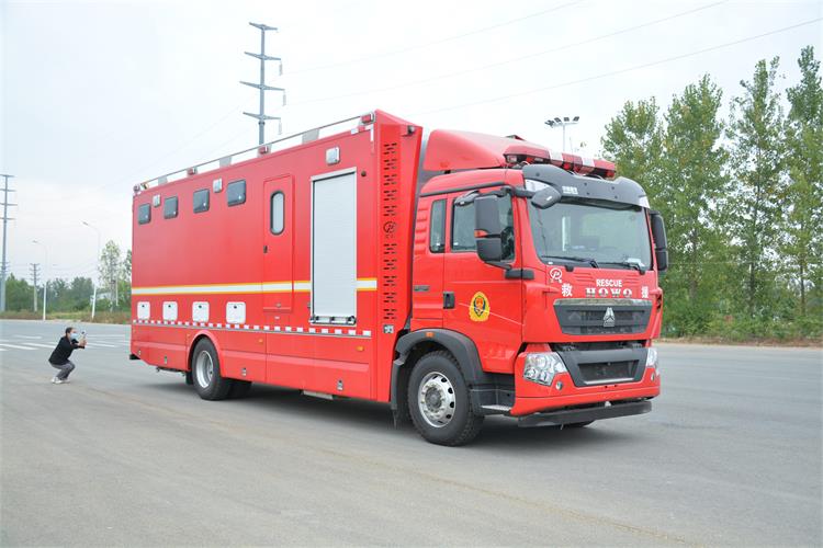 1710811337653953.jpg 廁所車JDF5180XCSZ608.jpg